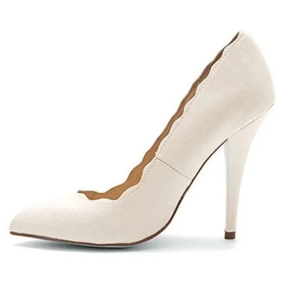 BETSEY Johnson Altar Bridal Shoes Cream Color Ladies Size 5 Scalloped Glitter. - Picture 1 of 11